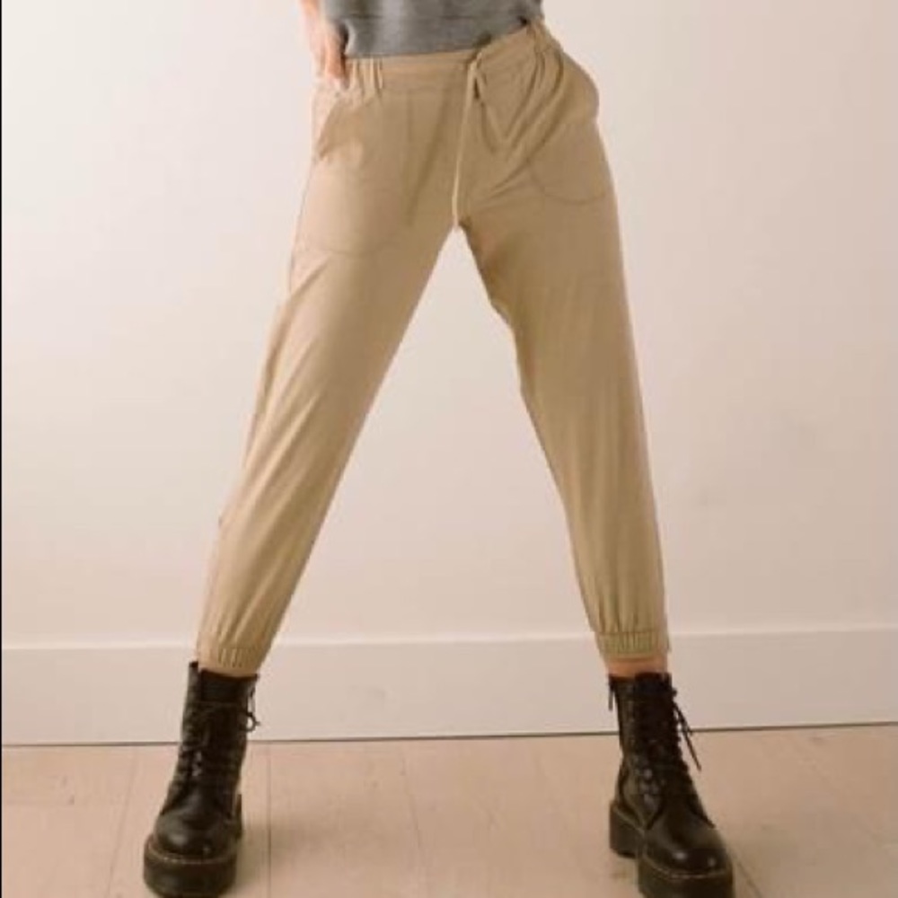 Albion Fit Khaki Jetsetters